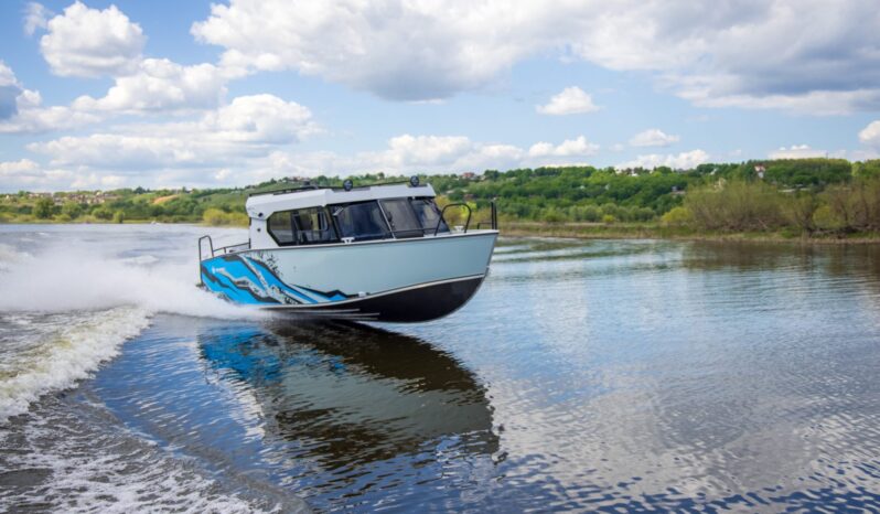 Realcraft 700 Cabin full